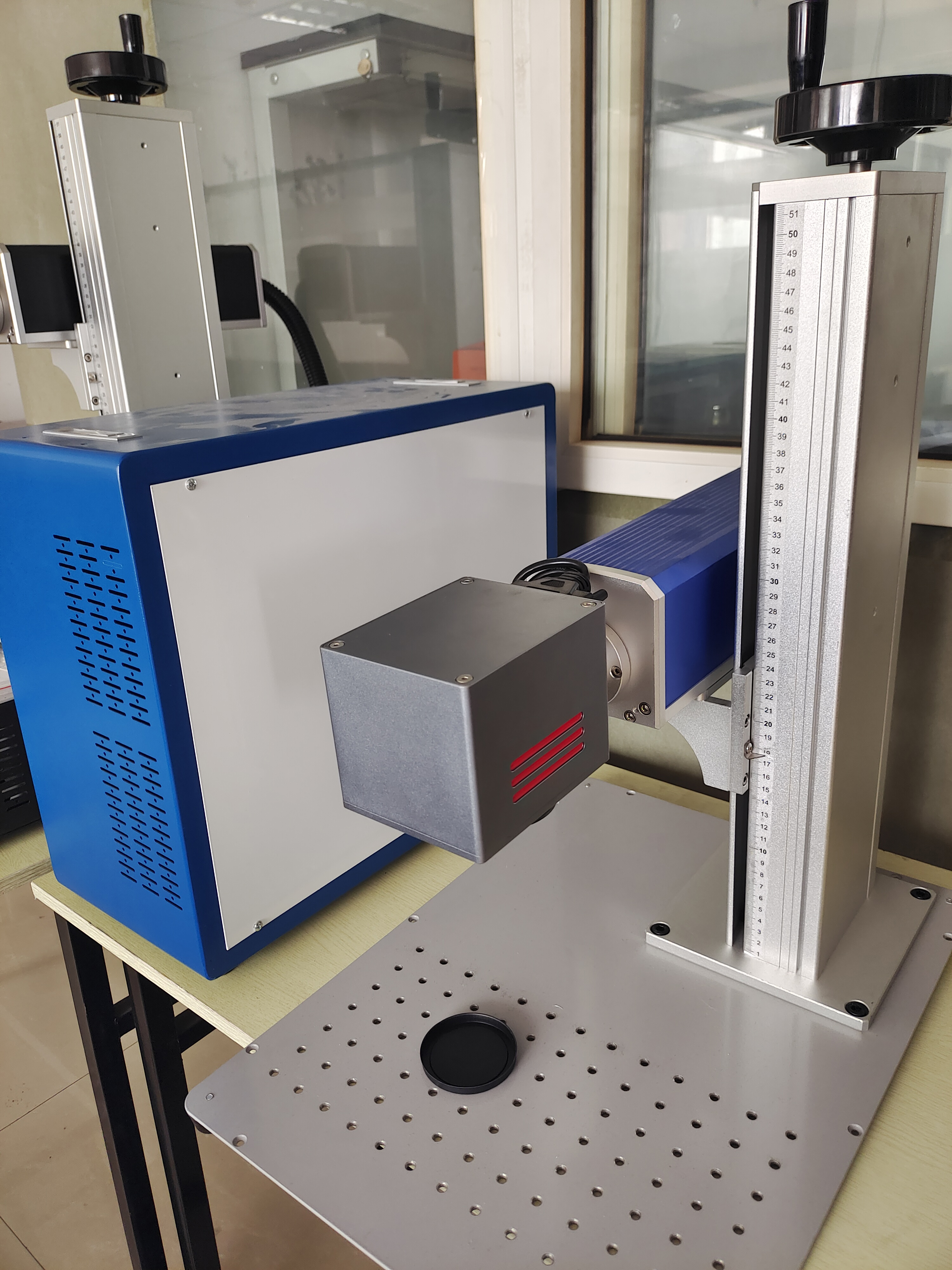 50W Fiber Laser 30W Metal Mark - Rotary Axis Laser Engraver ulasan dan harga